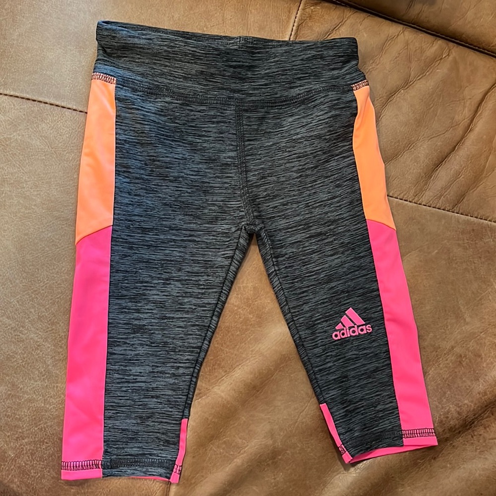 Adidas toddler size 2T capri leggings